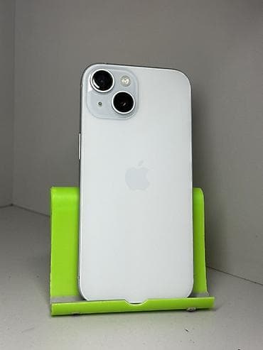 IPhone 15, Б/у, 128 ГБ, Белый, Защитное стекло, Чехол, 81 %