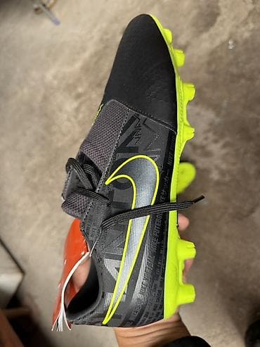 Футбольные бутсы Nike Phantom Venom - Тип: бутсы для игры на