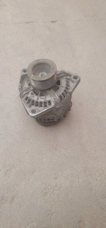 не рабочий генератор: Генератор DAF 2003 г., Б/у, Оригинал, Германия — 2