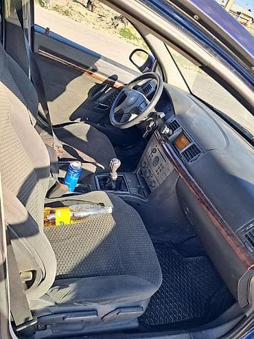 Продажа авто: Vauxhall Vectra: 2003 г., 2.2 л, Ручные, Бензин, Седан — 6