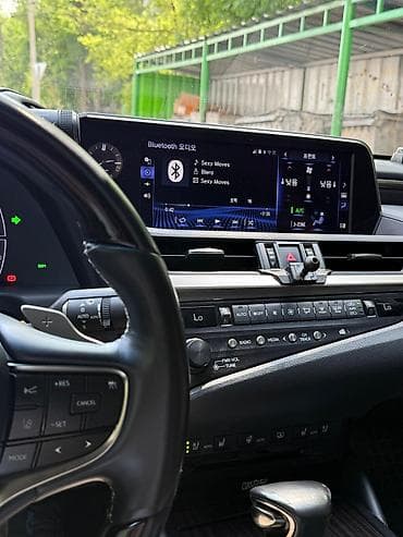 lexus js: Крепления для держателя телефона 

Lexus ES 300h 2018-2024 — 2