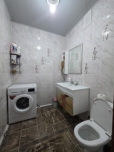 Үйлөр: Продаётся уютный 2-этажный дом в ж/м Учкун! Участок: 5 сотки Площадь — 9