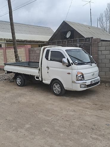 мт 82: Легкий грузовик, Hyundai, Стандарт — 2