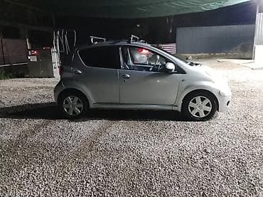 решетка тайота ист: Toyota Yaris: 2010 г., Механика, Бензин, Хэтчбэк — 7