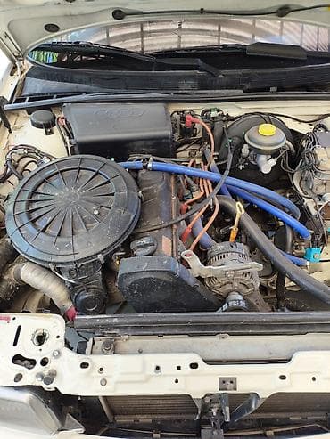 Audi: Audi 80: 1993 г., 2 л, Механика, Газ, Седан — 5