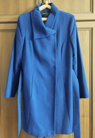 черное пальто с капюшоном: Женское тёплое длинное пальто темного синего цвета с объёмным — 7