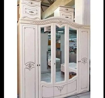 Спальный гарнитур, Б/у, Двуспальная кровать, цвет - Бежевый