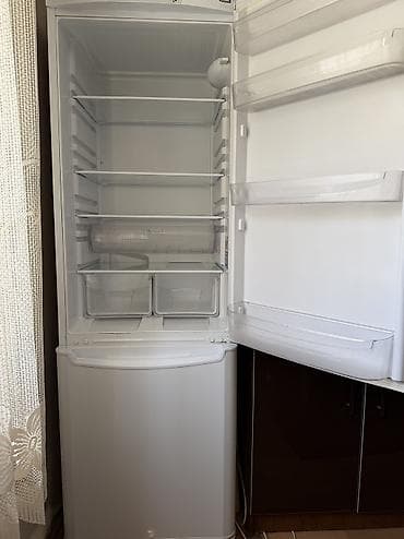 pro mozer: Холодильник Indesit, Б/у, Двухкамерный — 4