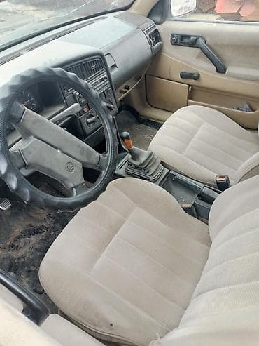 Транспорт: Volkswagen Passat: 1988 г., 1.8 л, Бензин, Седан — 8