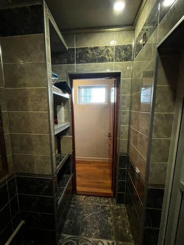 сдаю дом в токмоке: Сдаю дом двух этажный на долгий срок!!! Центр конализациягаз,трёх — 2