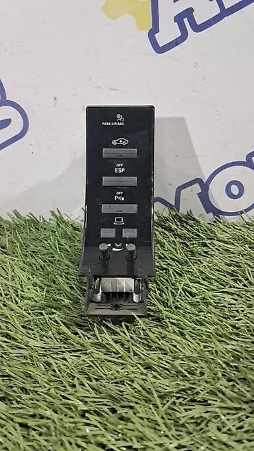 Дверные карты: Mercedes-Benz C216 AMG 6.3 2007 Блок кнопок центральной консоли — 1