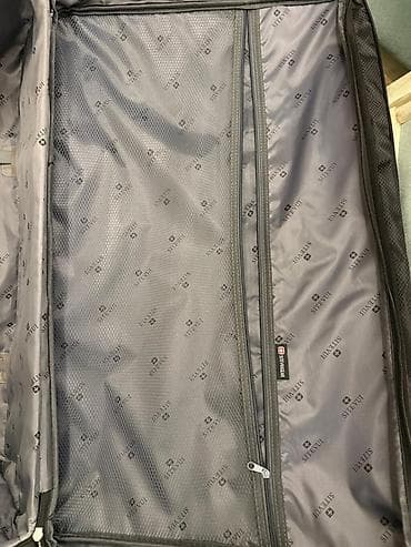 деревянный обеденный стол раздвижной: Срочная цена : 39 тыс сом⏬ 6 стульев с мягкими сиденьями и высокими — 7