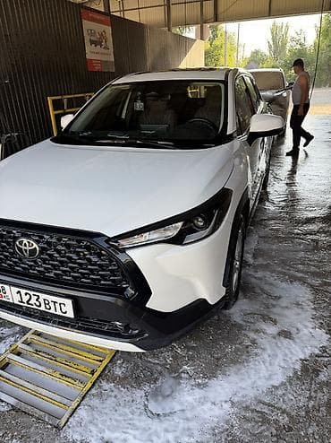 Toyota Corolla Cross: 2024 г., 2 л, Автомат, Бензин, Кроссовер — 9
