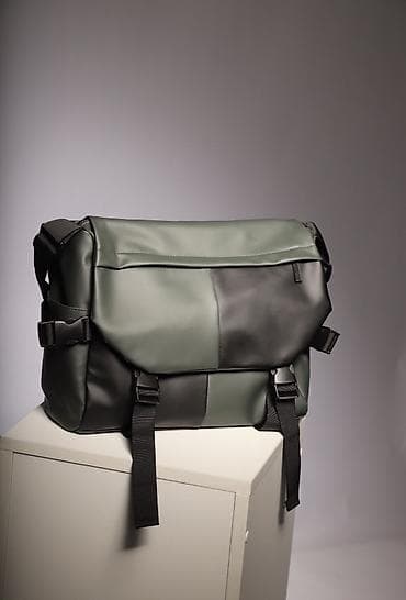 Сумка-мессенджер из водоотталкиваемого кожзаменителя, двуцветная at lalafo.kg Сумка-мессенджер из водоотталкиваемого кожзаменителя, двуцветная