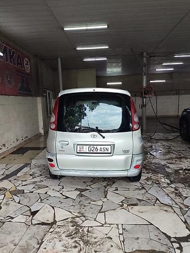 Toyota Yaris Verso: 2000 г., Механика, Хэтчбэк — 6