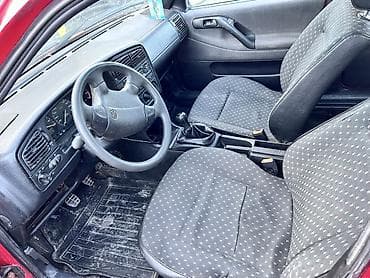 412 тди: Volkswagen Passat: 1995 г., 1.8 л, Механика, Газ, Универсал — 5