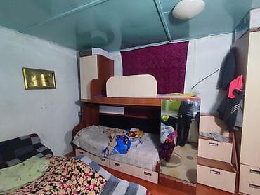 велосипед с амортизатором: Двухъярусная детская кровать, Б/у, ЛДСП, цвет - Коричневый — 3