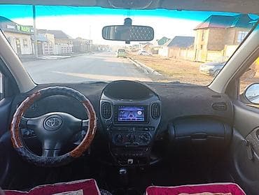 toyota hiace: Toyota Yaris Verso: 2003 г., 1.3 л, Механика, Бензин, Минивэн — 7