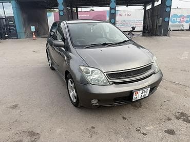 lada 2113: Toyota Ist: 2004 г., 1.5 л, Автомат, Бензин, Хэтчбэк — 3