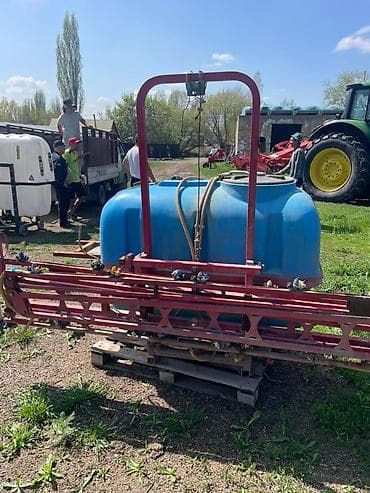 венто сиденя: Навесной тракторный опрыскиватель для полевых культур срочно продаю — 3