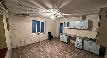 гардероп: Кара-Жыгач. Сдаётся отдельный благоустроенный 2‑комнатный дом — 1