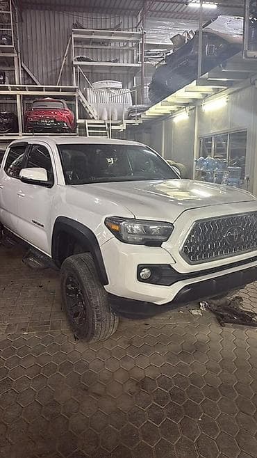 Фара передняя левая для Toyota Tacoma (поколение 2016–2020 — 2