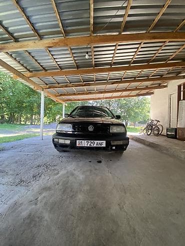 suzuki lets 2: Volkswagen Vento: 1993 г., Бензин, Седан — 9