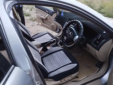 Унаа: Honda Accord: 2003 г., 2 л, Автомат, Бензин, Седан — 2