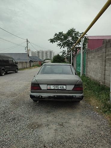 панель 124 мерс: Mercedes-Benz W124: 1988 г., 2.3 л, Механика, Бензин, Седан — 4