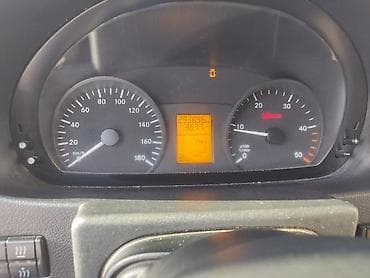 кабина актрос: Легкий грузовик, Mercedes-Benz, Стандарт — 10