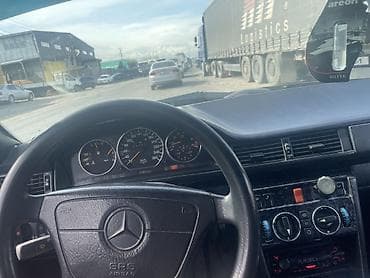 ml 163: Mercedes-Benz W124: 1995 г., 3.2 л, Автомат, Бензин, Седан — 6