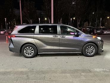 Транспорт: Toyota Sienna: 2022 г., 2.5 л, Автомат, Гибрид, Минивэн — 6