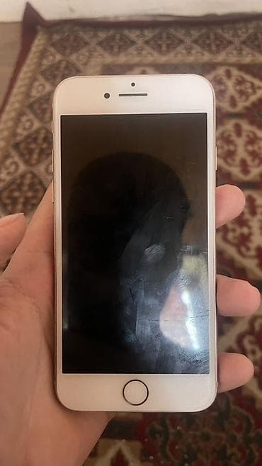 IPhone 8, Б/у, 64 ГБ, Золотой, Чехол, 100 %