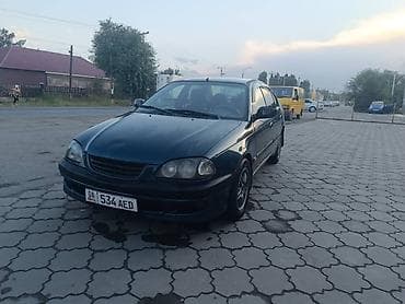 Toyota Avensis: 1998 г., 1.6 л, Механика, Бензин, Седан