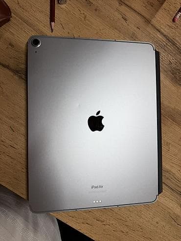 Планшеты: Планшет, Apple, память 128 ГБ, 12" - 13", 5G, Б/у, Классический цвет - Серебристый — 3