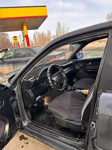 taiota vits: Audi 100: 1991 г., 2.3 л, Механика, Бензин, Седан — 8