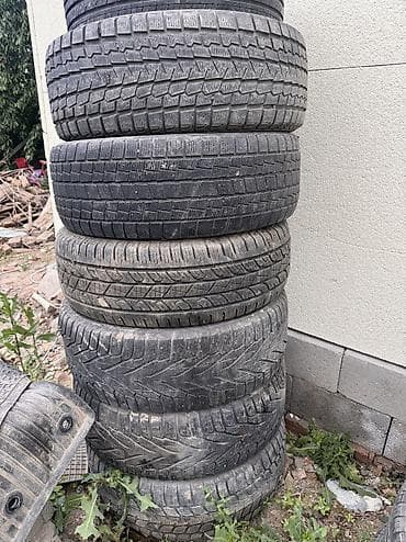 1000: Резина от gx470 
265 65 r17
1000 сом одна штука — 1