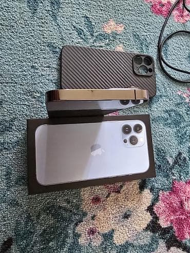 айфон 7 с: IPhone 13 Pro Max, цвет графит. В комплекте: коробка, смартфон, тонкий — 7