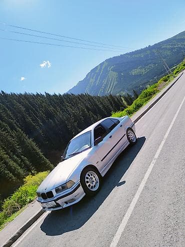 step 2: BMW 3 series: 1991 г., 1.8 л, Механика, Бензин, Седан — 1