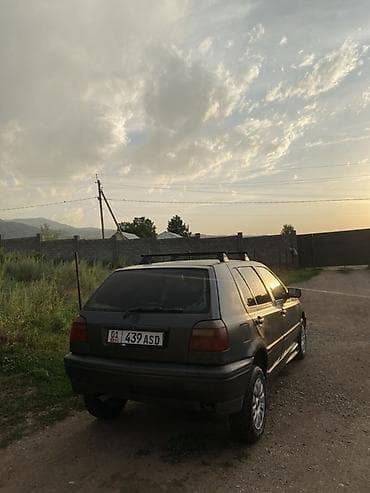 Транспорт: Volkswagen Golf: 1992 г., 1.8 л, Механика, Бензин, Хэтчбэк — 4