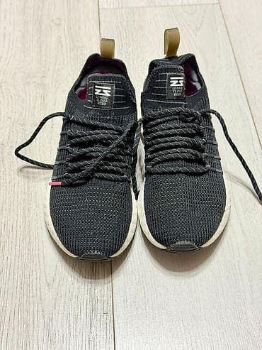 Кроссовки Li-Ning (несколько пар) б/у в хорошем состоянии по 600с