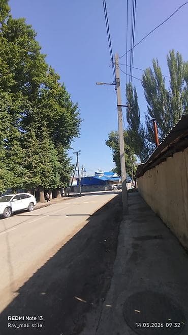 кыргыз недвижимости: Продается недвижимость под бизнес! Дом из 2 х ком, и для квартирантов — 5