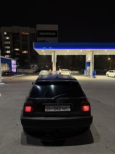 Volkswagen Golf: 1994 г., 1.8 л, Механика, Бензин, Хэтчбэк