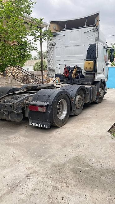 бетон кесебиз: Сүйрөгүч, Renault, 2012 г. — 3