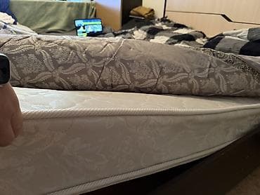 metta samurai: Двуспальная кровать, Б/у, С матрасом, длина - 2000 см — 5