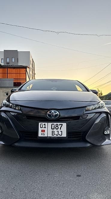 Транспорт: Toyota Prius: 2017 г., 1.8 л, Вариатор, Гибрид, Хетчбек — 3
