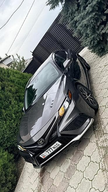 kia ray: Toyota Camry: 2021 г., Седан — 4