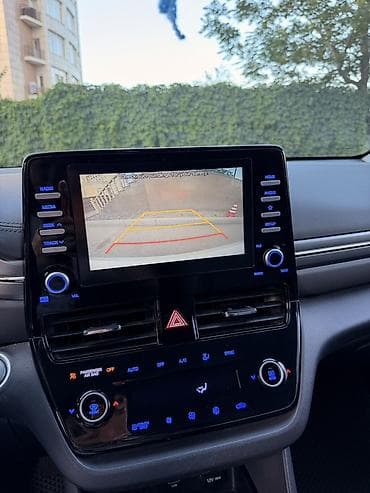 Hyundai Ioniq: 2020 г., 1.6 л, Автомат, Гибрид, Хэтчбэк — 9