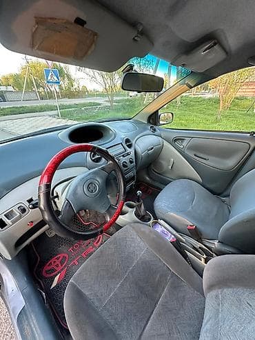 Toyota Yaris: 2003 г., 1 л, Ручные, Бензин, Хэтчбэк — 6