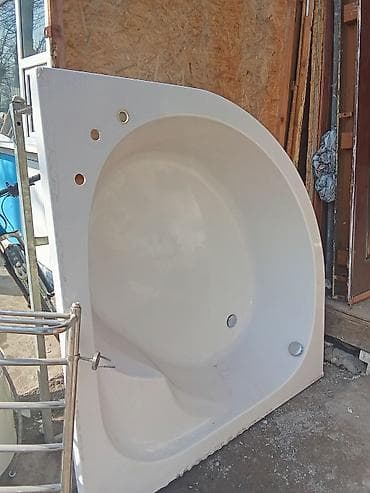 Угловая акриловая ванна - Форма: правая (скругление справа), угловая